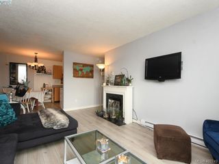 Photo 3: 406 350 Belmont Rd in VICTORIA: Co Colwood Corners Condo for sale (Colwood)  : MLS®# 810348