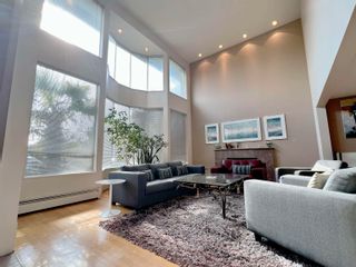 Photo 2: 441 W 44TH Avenue in Vancouver: Oakridge VW House for sale (Vancouver West)  : MLS®# R2760588