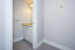 Photo 5: 413 5465 203 Street in Langley: Langley City Condo for sale in "Station 54" : MLS®# R2213086