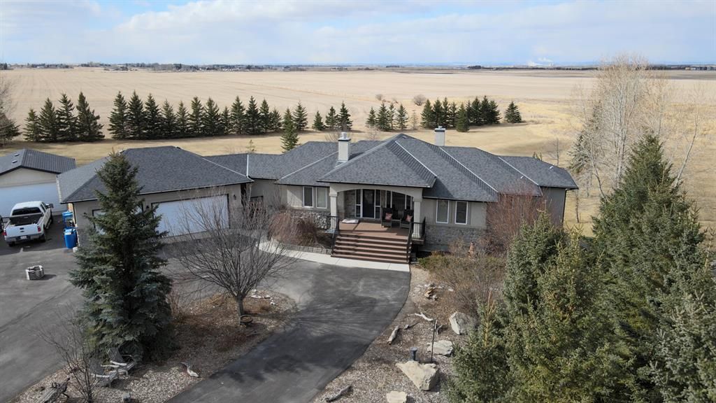 Main Photo: 129 EAST RIDGE Bay in Rural Rocky View County: Rural Rocky View MD Detached for sale : MLS®# A1190407
