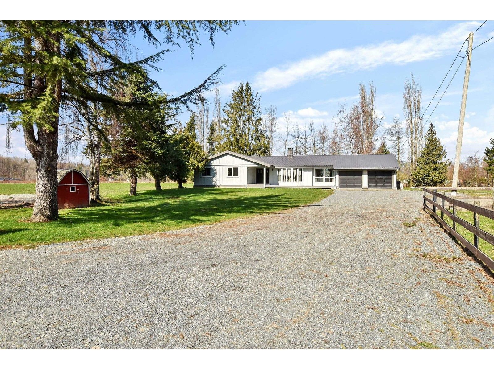 Main Photo: 5449 GLENMORE ROAD in Abbotsford: House for sale : MLS®# R2757377
