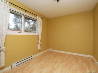 Photo 17: 687 Marlisa Pl in VICTORIA: La Langford Proper Half Duplex for sale (Langford)  : MLS®# 838034