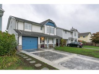 Photo 2: 2275 WILLOUGHBY Court in Langley: Willoughby Heights House for sale in "LANGLEY MEADOWS" : MLS®# R2618035