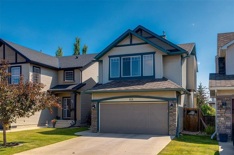 FEATURED LISTING: 101 NEW BRIGHTON Circle Southeast Calgary