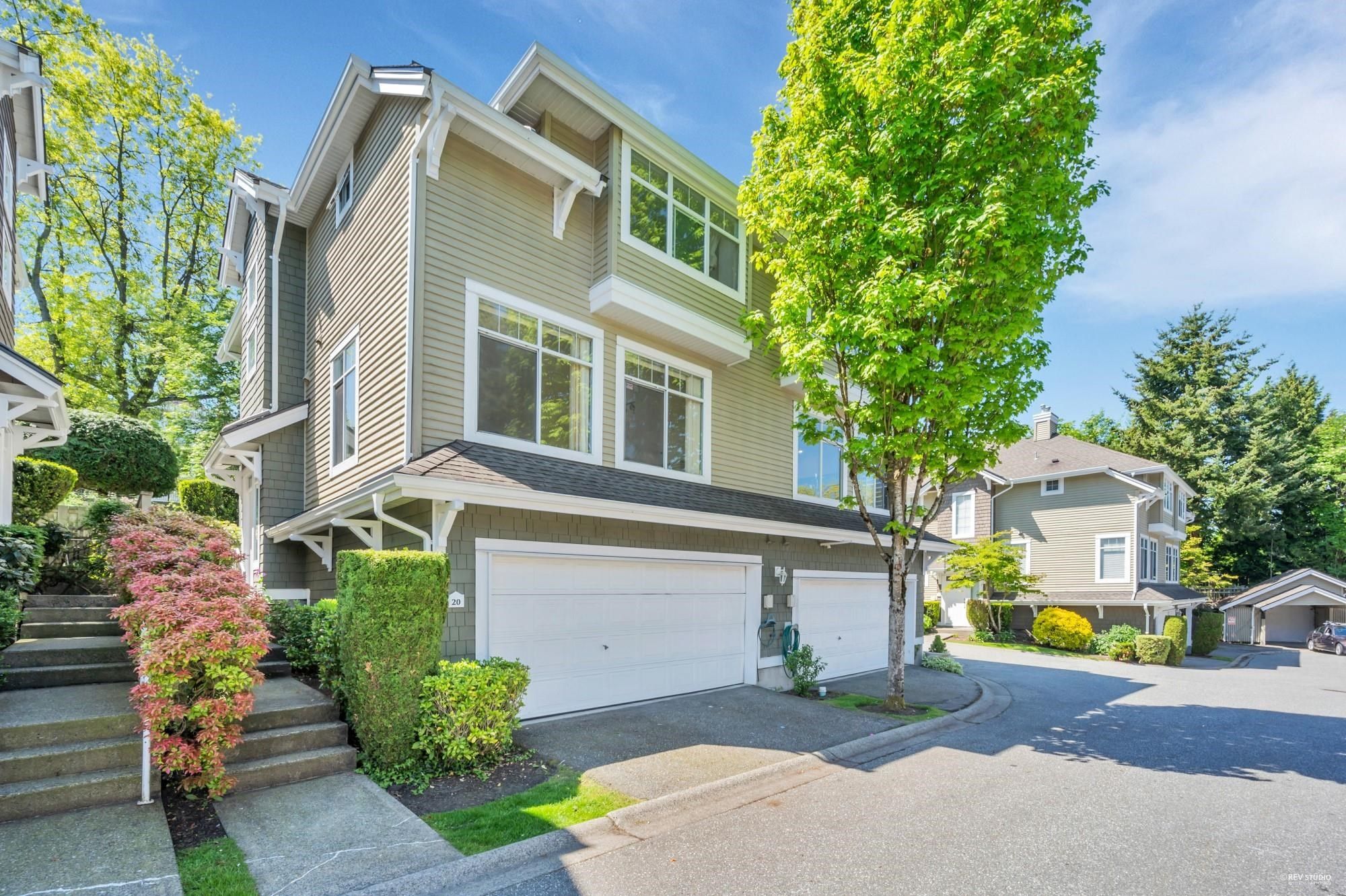 Main Photo: 20 5240 OAKMOUNT Crescent in Burnaby: Oaklands Townhouse for sale (Burnaby South)  : MLS®# R2777871