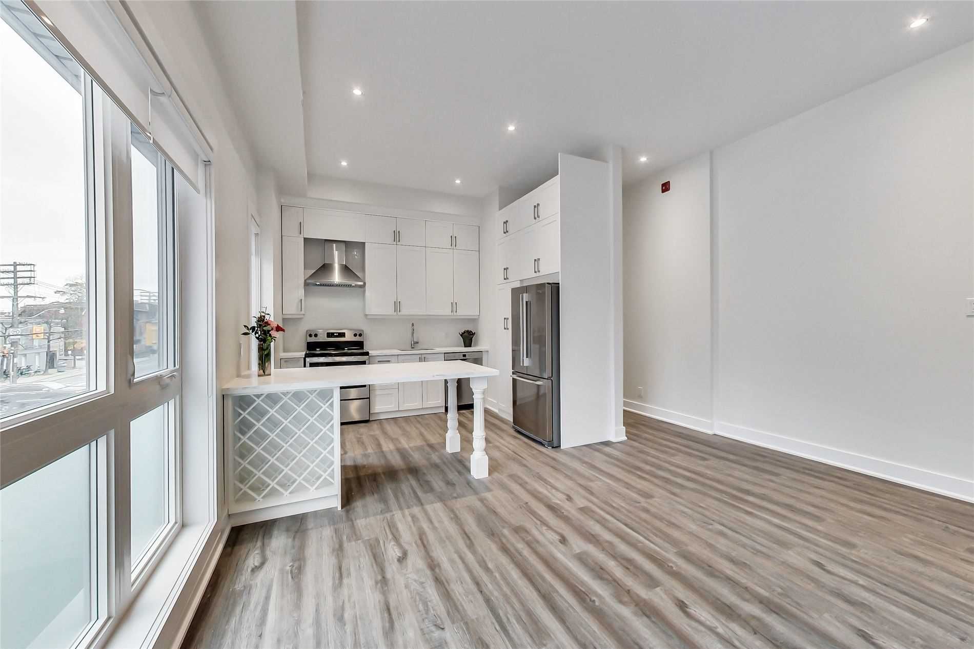 Main Photo: D 235 Davenport Road in Toronto: Annex House (Apartment) for lease (Toronto C02)  : MLS®# C5899573