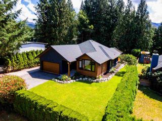 Photo 2: 2594 PORTREE Way in Squamish: Garibaldi Highlands House for sale in "GARIBALDI HIGHLANDS" : MLS®# R2189837