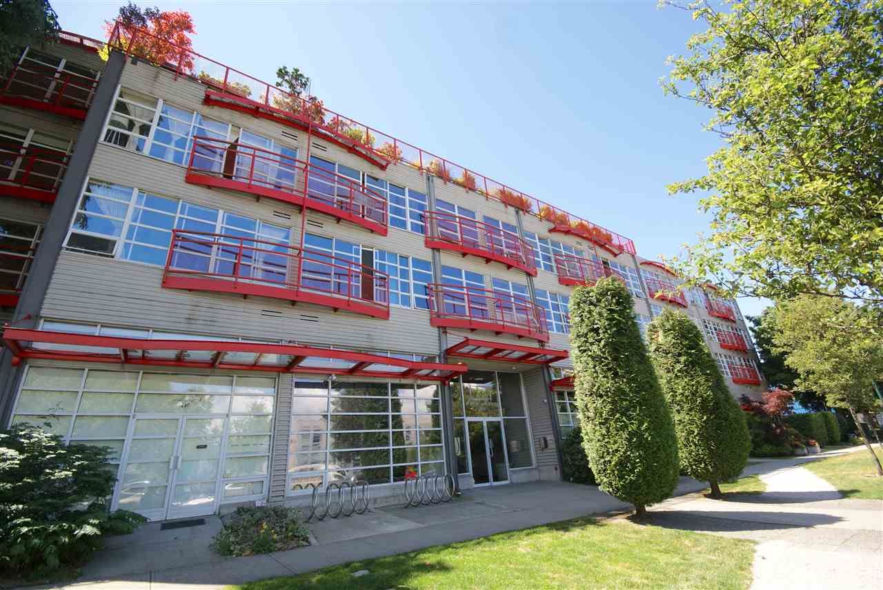 Main Photo: 315 350 E 2ND Avenue in Vancouver: Mount Pleasant VE Condo for sale in "MAINSPACE" (Vancouver East)  : MLS®# R2279640