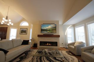 Photo 4: 103 Signal Hill Court SW in Calgary: Signal Hill Detached for sale : MLS®# A2009803