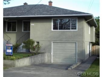 Main Photo: 1607 Chandler Ave in VICTORIA: Vi Fairfield East Half Duplex for sale (Victoria)  : MLS®# 504379