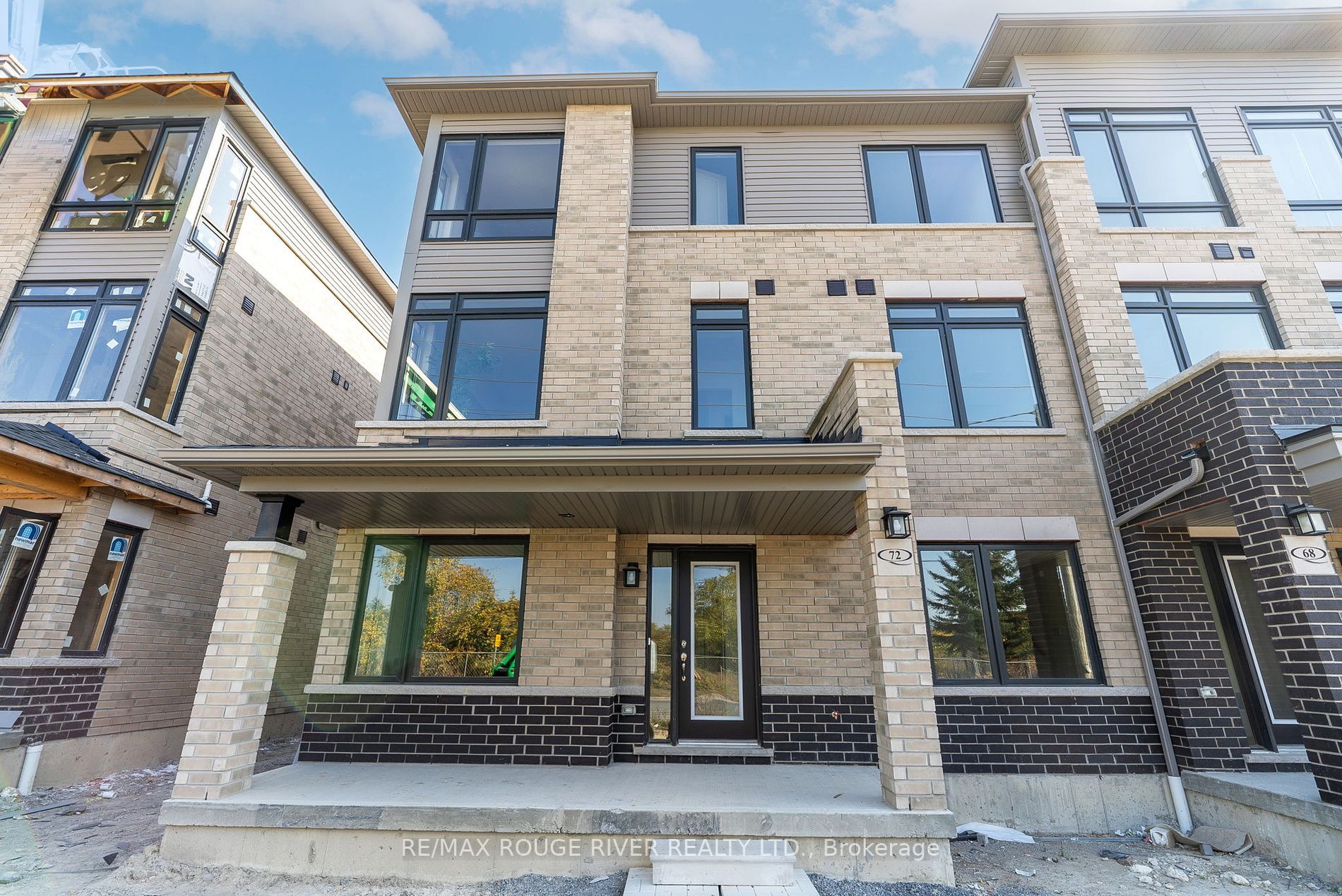 Main Photo: 72 Emmas Way in Whitby: Taunton North House (3-Storey) for sale : MLS®# E7299532