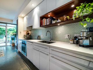 Photo 22: 222 256 E 2ND Avenue in Vancouver: Mount Pleasant VE Condo for sale in "Jacobsen" (Vancouver East)  : MLS®# R2495462