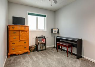 Photo 35: 92 Riverview Mews SE in Calgary: Riverbend Detached for sale : MLS®# A2031929