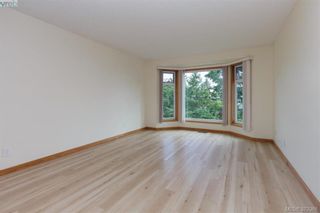 Photo 7: 109 2829 Arbutus Rd in VICTORIA: SE Ten Mile Point Row/Townhouse for sale (Saanich East)  : MLS®# 761973