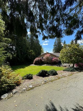 Photo 2: 6863 204 Street in Langley: Willoughby Heights House for sale : MLS®# R2879351