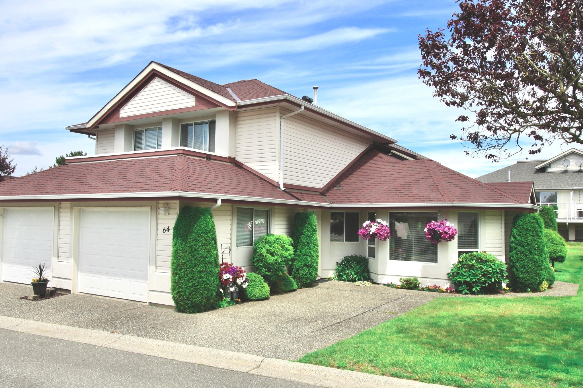 Main Photo: 64 31406 Upper Maclure Road in Abbotsford: Abbotsford West Townhouse for sale : MLS®# R2706716