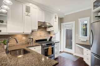 Photo 8: 10 675 Superior St in Victoria: Vi James Bay Row/Townhouse for sale : MLS®# 959744