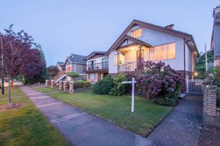 Photo 16: 2460 NAPIER Street in Vancouver: Renfrew VE House for sale (Vancouver East)  : MLS®# R2119733