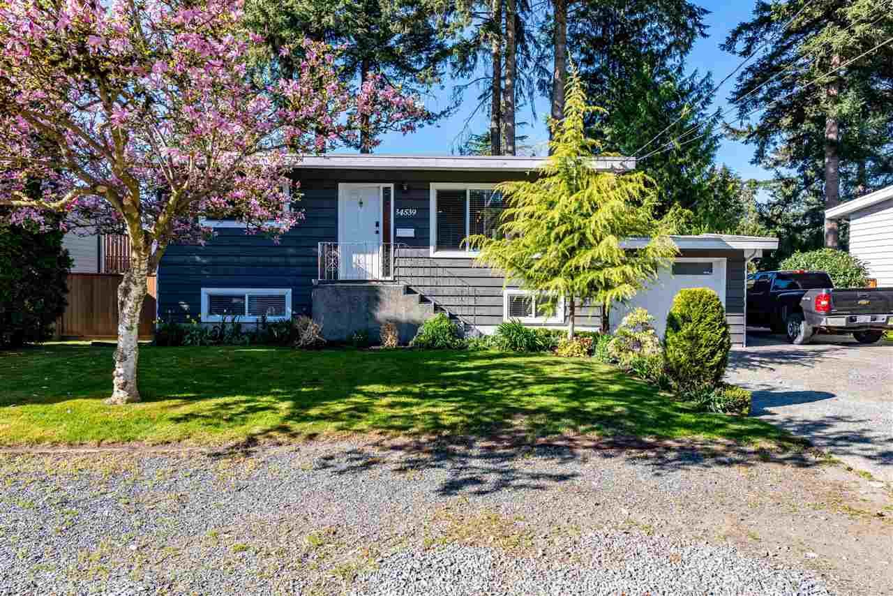 Main Photo: Photos: 34539 KENT Avenue in Abbotsford: Abbotsford East House for sale : MLS®# R2569540