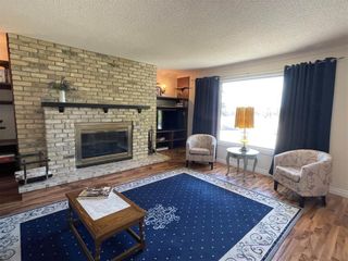 Photo 2: 109113 9 Highway in Gimli: House for sale : MLS®# 202327937