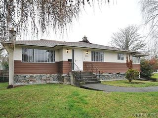 Photo 1: 2333 Malaview Ave in SIDNEY: Si Sidney North-East House for sale (Sidney)  : MLS®# 629965