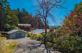 Photo 1: 5220 CLAYDON Road in Garden Bay: Pender Harbour Egmont House for sale (Sunshine Coast)  : MLS®# R2573318