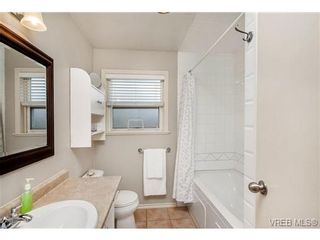 Photo 11: 2207 Edgelow Street in VICTORIA: SE Arbutus Residential for sale (Saanich East)  : MLS®# 334000