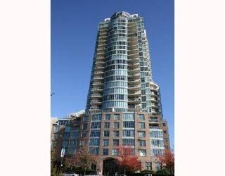 Photo 2: 706 1188 QUEBEC Street in Vancouver: Mount Pleasant VE Condo for sale in "CITYGATE" (Vancouver East)  : MLS®# V675799