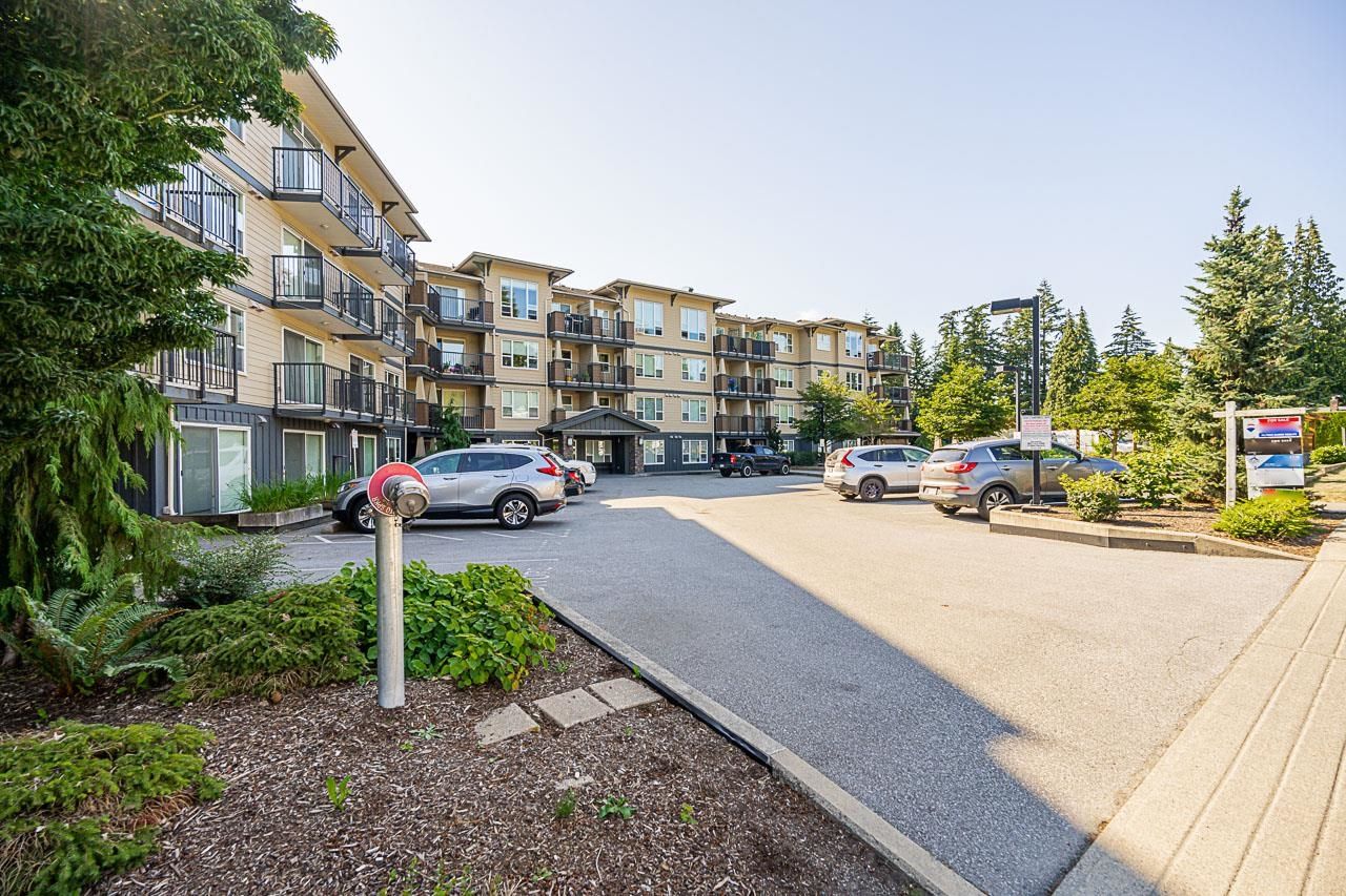Main Photo: 220 2565 CAMPBELL Avenue in Mission: Central Abbotsford Condo for sale in "Abacus" (Abbotsford)  : MLS®# R2710209