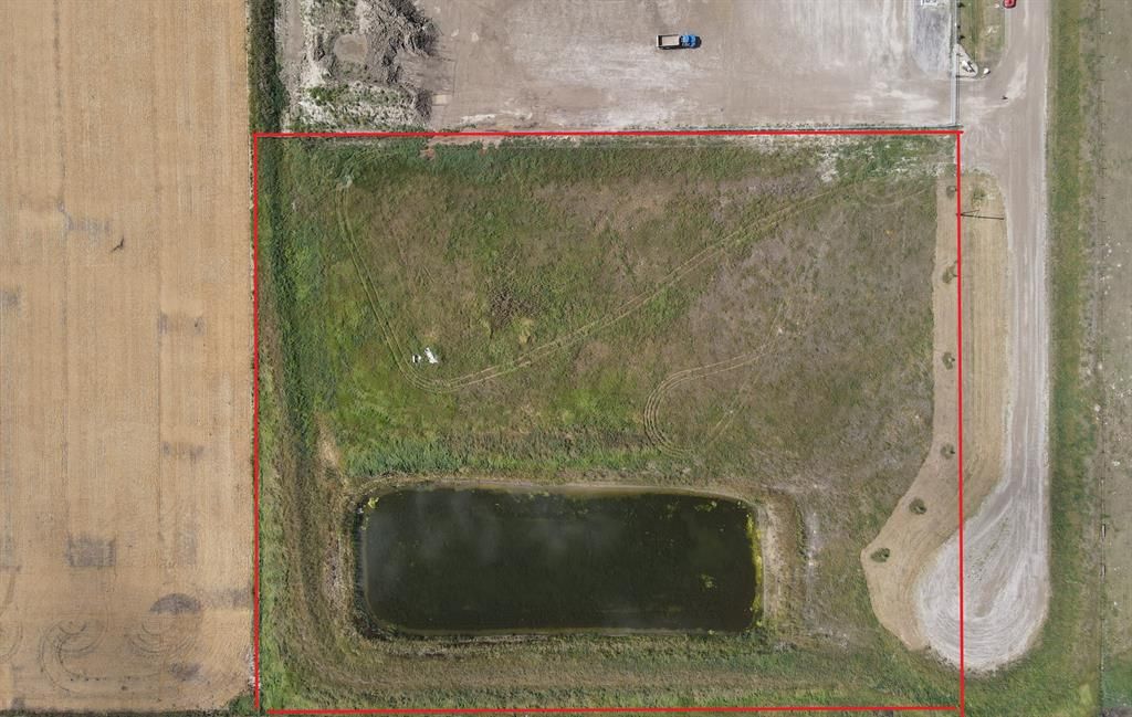 Main Photo: 241083 Range Rd 263 Range: Rural Wheatland County Commercial Land for sale : MLS®# A2000283
