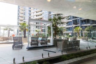 Photo 2: 1812 68 SMITHE Street in Vancouver: Downtown VW Condo for sale in "One Pacific" (Vancouver West)  : MLS®# R2309469