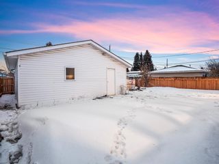 Photo 3: 5231 Maryvale Drive NE in Calgary: Marlborough Detached for sale : MLS®# A2027106