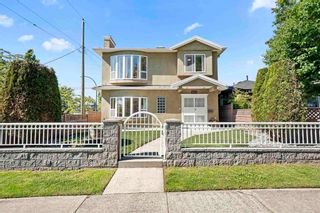 Photo 1: 903 E 29TH Avenue in Vancouver: Fraser VE House for sale (Vancouver East)  : MLS®# R2709221