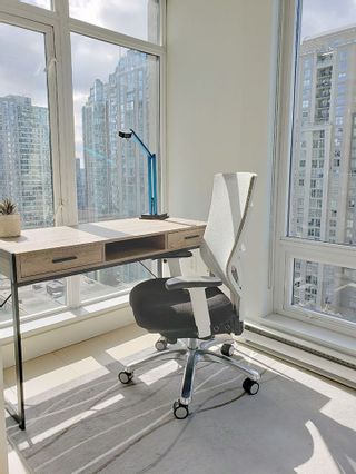 Photo 10: 1602 565 SMITHE STREET in Vancouver: Downtown VW Condo for sale (Vancouver West)  : MLS®# R2564473