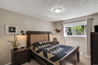 Photo 27: 706 Luscombe Pl in Esquimalt: Es Esquimalt Half Duplex for sale : MLS®# 914723