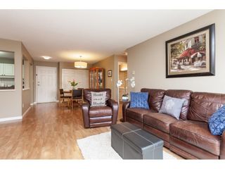 Photo 5: 405 20189 54 Avenue in Langley: Langley City Condo for sale in "Catalina Gardens" : MLS®# R2410661