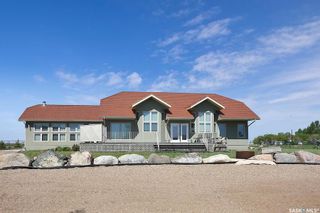 Photo 3: 400 Lakeshore Drive in Wee Too Beach: Residential for sale : MLS®# SK899757