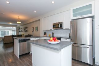 Photo 10: 27 20967 76 Avenue in Langley: Willoughby Heights Townhouse for sale in "Nature's Walk" : MLS®# R2084470
