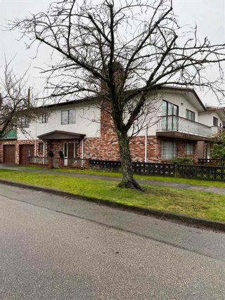 Photo 1: 2208 E 35TH Avenue in Vancouver: Victoria VE House for sale (Vancouver East)  : MLS®# R2527707