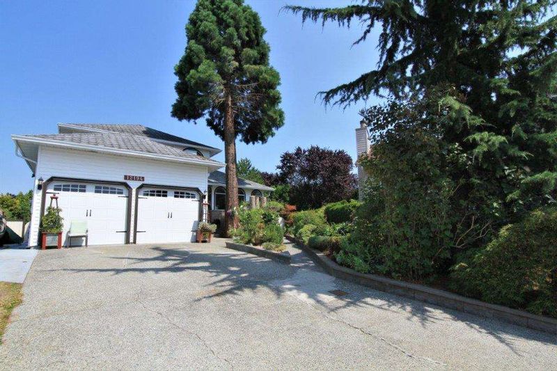 FEATURED LISTING: 12194 LINDSAY Place Maple Ridge