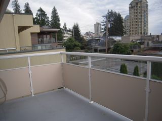 Photo 8: 2322 MARINE Drive in West Vancouver: Dundarave 1/2 Duplex for sale : MLS®# V824033