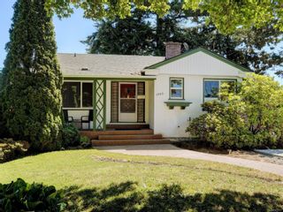 Photo 1: 3065 Balfour Ave in Victoria: Vi Burnside House for sale : MLS®# 907777
