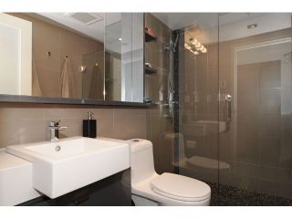 Photo 12: 2302 1408 STRATHMORE Mews in Vancouver: Yaletown Condo for sale in "West One" (Vancouver West)  : MLS®# V1086401