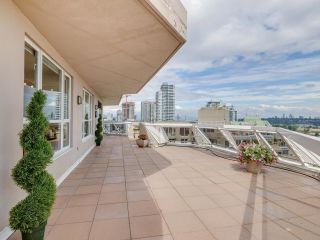 Photo 2: 2001 1185 QUAYSIDE Drive in New Westminster: Quay Condo for sale in "THE RIVIERA" : MLS®# R2709104
