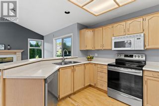 Photo 6: 1882 Ranchmont Crescent, in Kelowna: House for sale : MLS®# 10283754