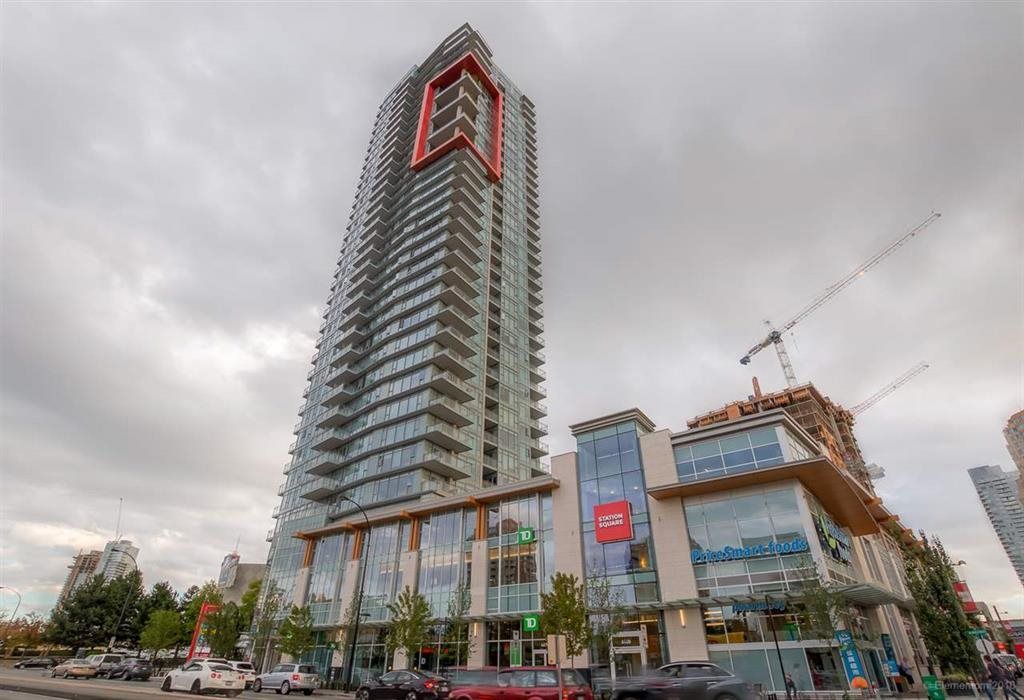 Main Photo: 1002 4688 KINGSWAY in Burnaby: Metrotown Condo for sale in "STATION SQUARE I" (Burnaby South)  : MLS®# R2449653