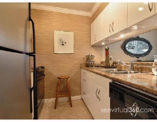 Main Photo: 102 1006 CORNWALL Street in New_Westminster: Uptown NW Condo for sale in "Cornwall Terrace" (New Westminster)  : MLS®# V672892