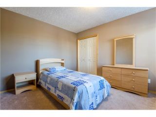 Photo 27: 69 STRATHLEA Place SW in Calgary: Strathcona Park House for sale : MLS®# C4101174