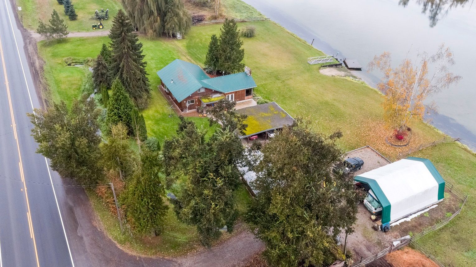 Main Photo: 7018 Highway 97A: Grindrod House for sale (Shuswap)  : MLS®# 10218971
