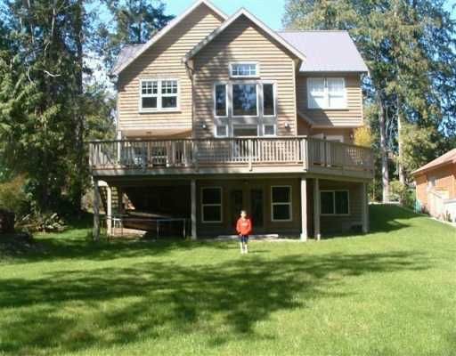 Main Photo: 1107 GRANDVIEW RD in Gibsons: Gibsons &amp; Area House for sale in "GIBSONS" (Sunshine Coast)  : MLS®# V586596